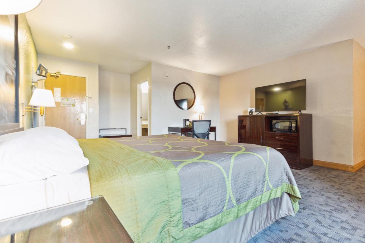 Super 8 By Wyndham Uniontown Pa Hotell Eksteriør bilde