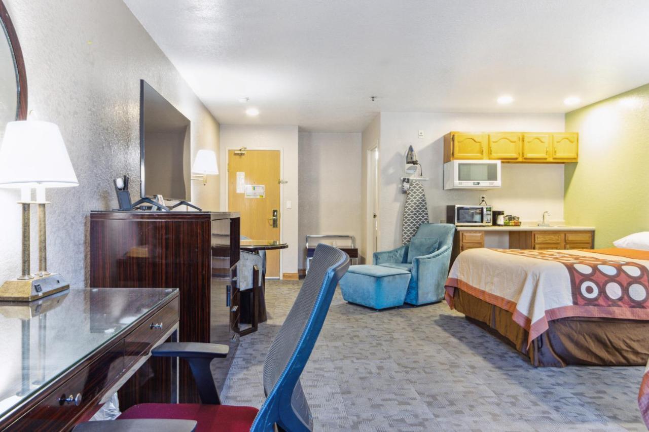 Super 8 By Wyndham Uniontown Pa Hotell Eksteriør bilde