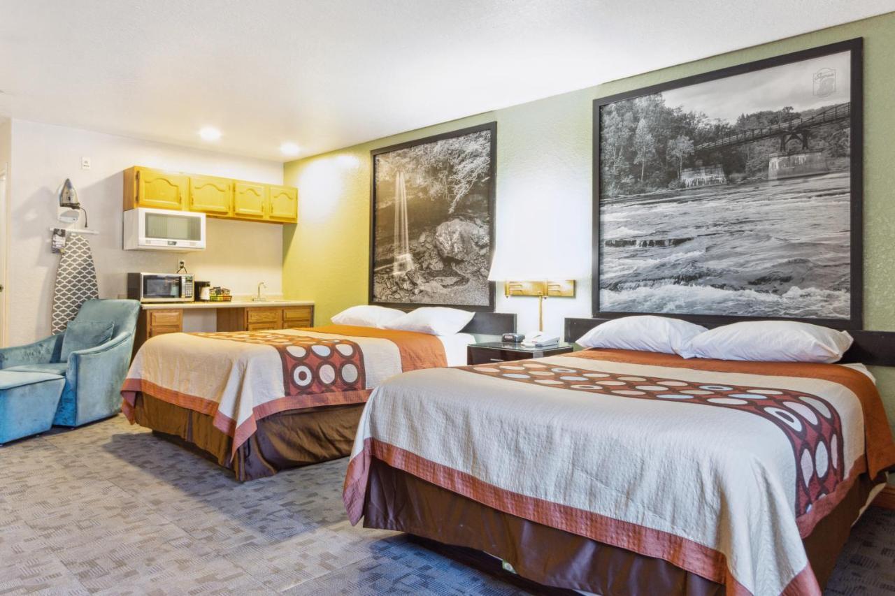 Super 8 By Wyndham Uniontown Pa Hotell Eksteriør bilde