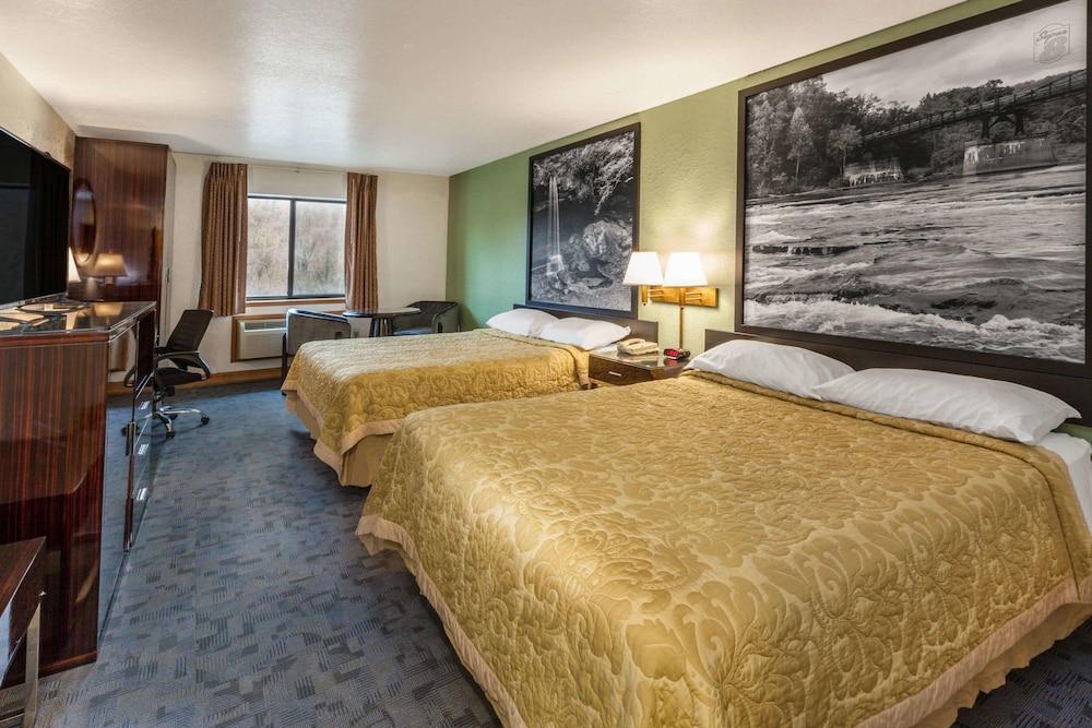 Super 8 By Wyndham Uniontown Pa Hotell Eksteriør bilde