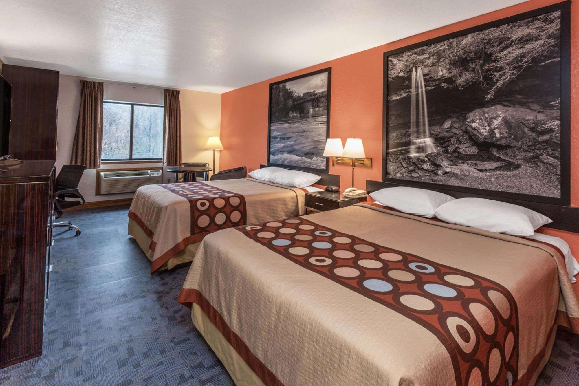 Super 8 By Wyndham Uniontown Pa Hotell Eksteriør bilde