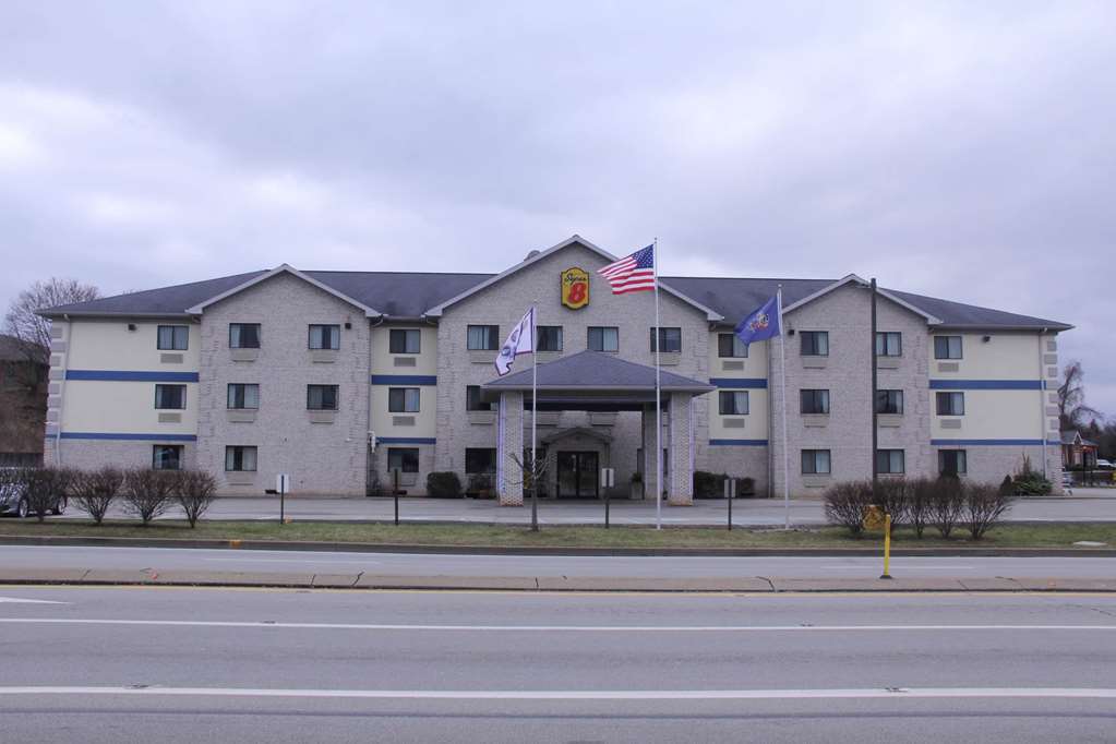 Super 8 By Wyndham Uniontown Pa Hotell Eksteriør bilde
